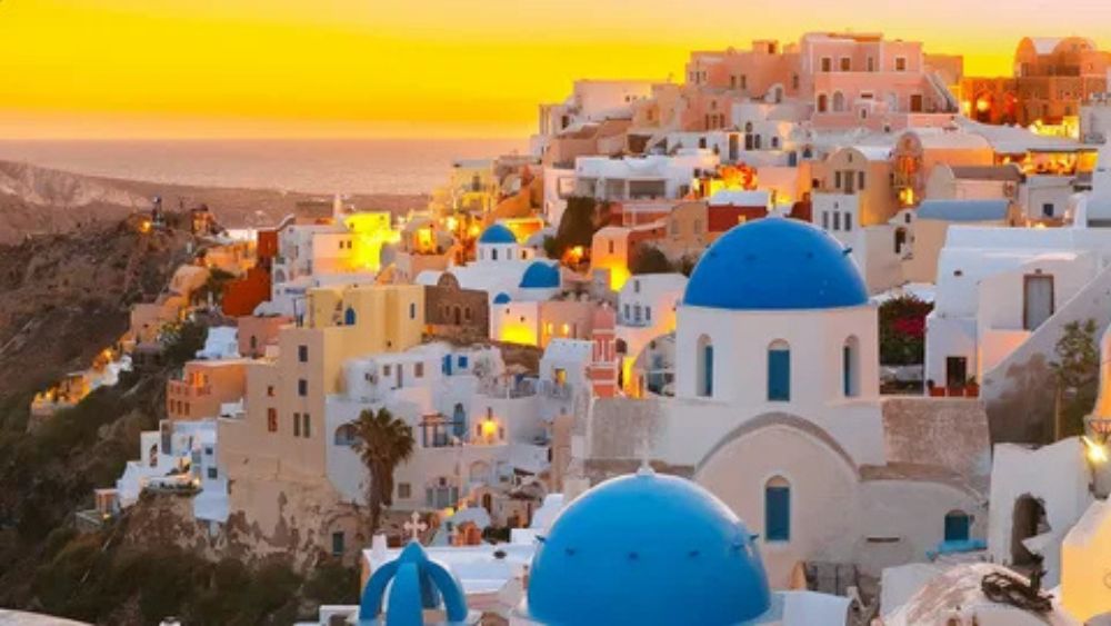 Traveling to Greece? Explore These Beaches for Good Food and Peaceful Surroundings